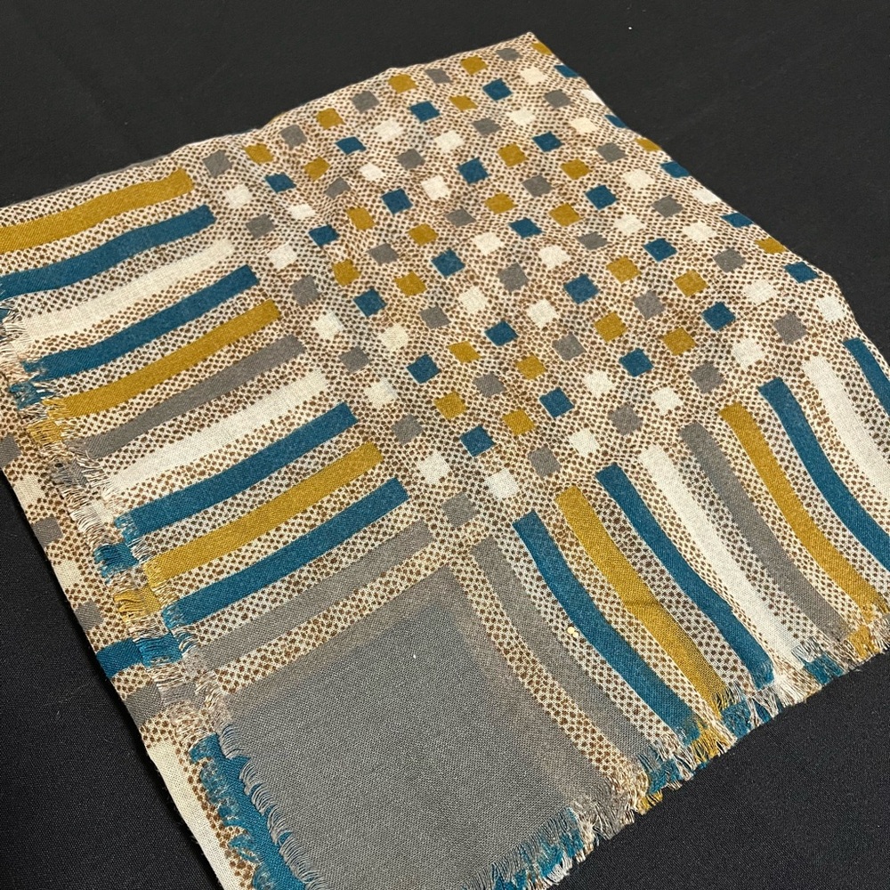 Geometric Patterned Scarf